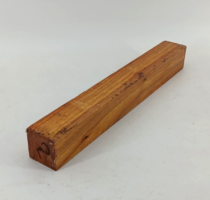Canarywood turning blank, spindles, air-dried and waxed, 1 1/2" x 1 1/2" x 12" - Image 2