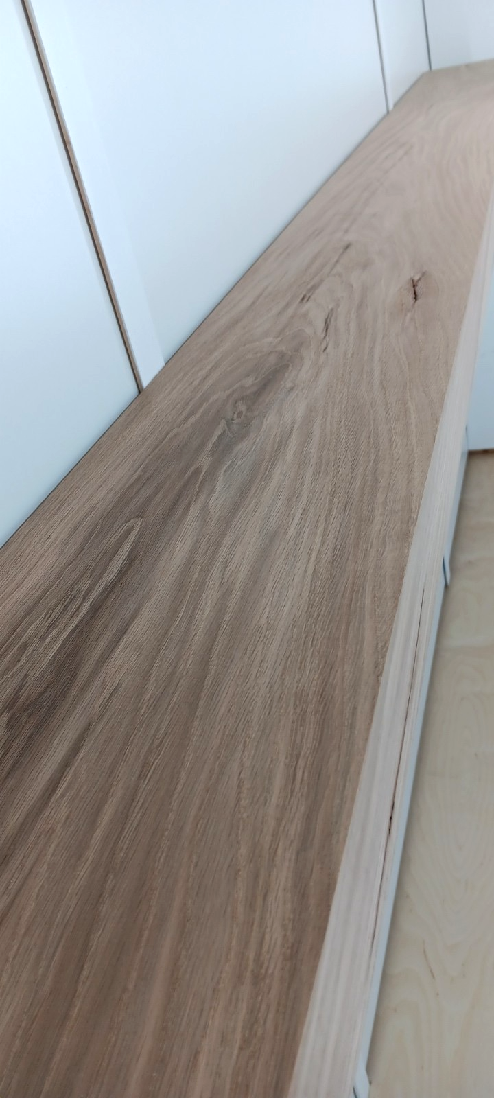 12/4 White Oak Mantel, 2 1/2" x 8 3/4" x 95" - Image 3